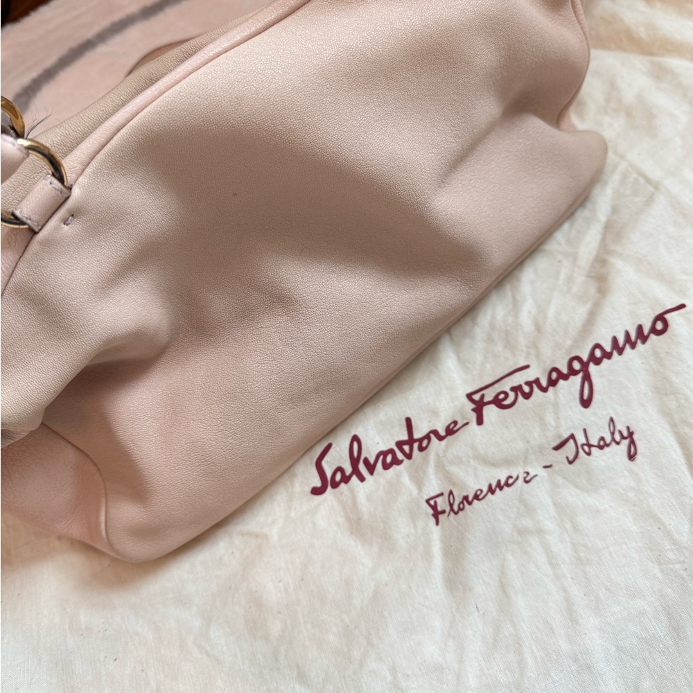 Salvatore Ferragamo Cream Leather Handbag - Picture 7 of 11